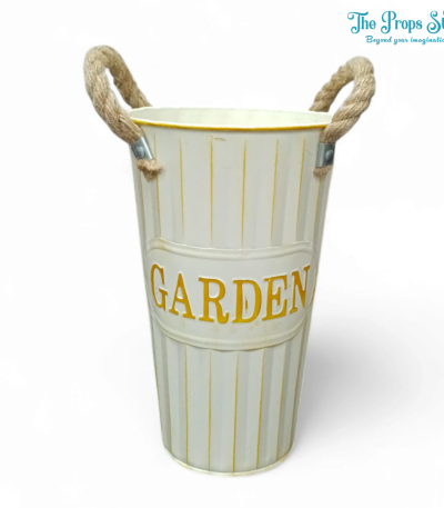 METAL GARDEN FLOWER POT