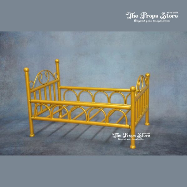 METAL GOLDEN BED